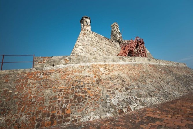 Cartagena City Tour & Convento de la Popa (AM) - Las Bóvedas: former military storage, present-day shopping