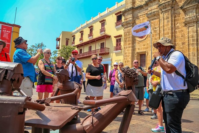 Cartagena: City Tour Hop On Hop Off - Bus Turistico de 2 pisos - San Felipe Fort and the Rafael Núñez Museum