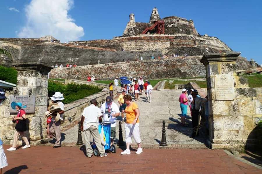 Cartagena: CITY TOUR OVERVIEW of the city Boots castle chiva - Choosing Your Pickup Point in Cartagena