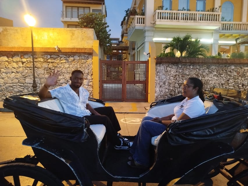 Cartagena: COLLONIAL HORSE DRAWN CARRIAGE by THE OLD CITY - Comfort, access, and practical limits