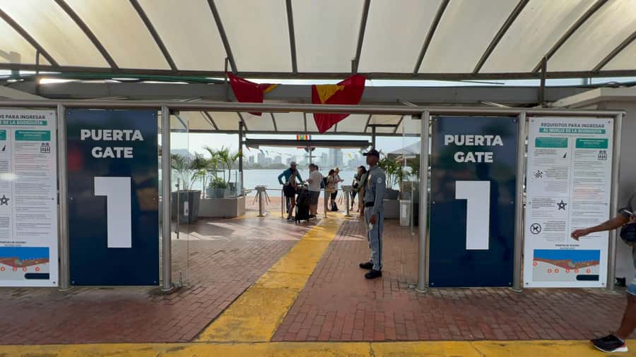 Cartagena de Indias: Pasadia 5 Islas del rosario and Baru boat trip - Practical packing advice for 13 hours