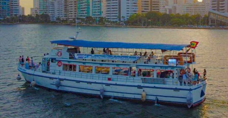 Cartagena de Indias: Sunset Cruise Open Bar with Dance Show - English and Spanish support, cancellation, and timing