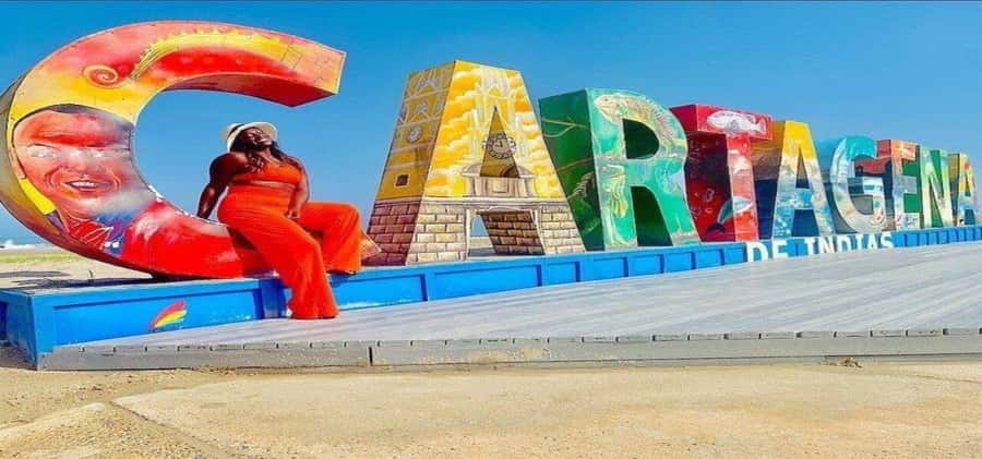 Cartagena: Explore with a city tour aboard a typical "chiva". - The chiva itself: useful character, real compromises
