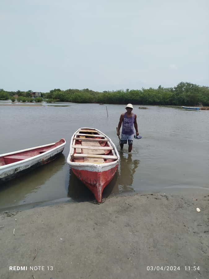 Cartagena: FISHERMEN'S ISLAND IN THE MANGROVES by canoe - Is $28 a fair price?