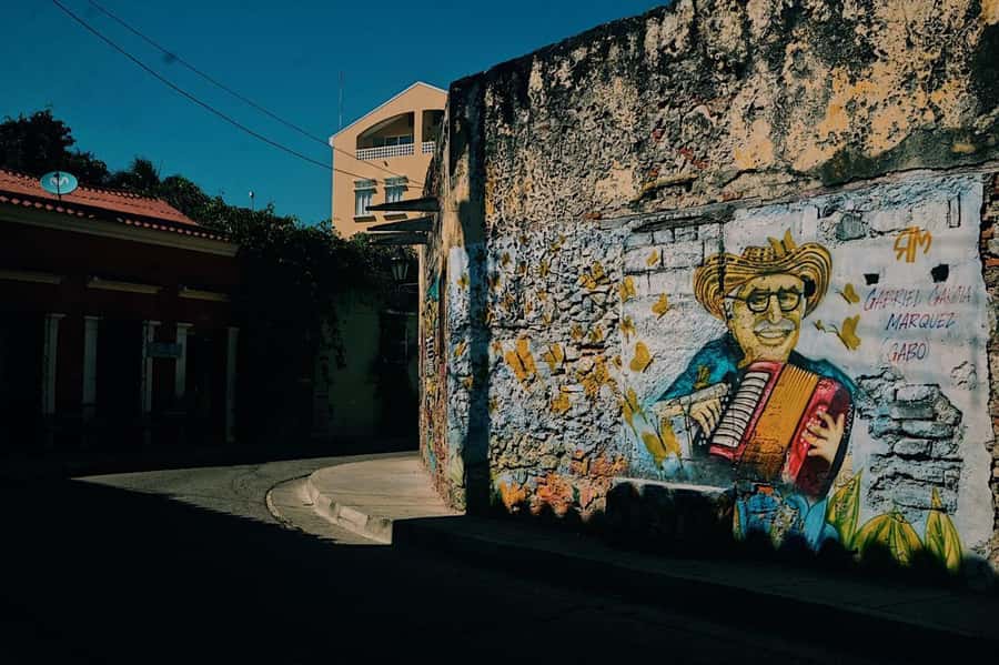 Cartagena: Graffiti Tour in Getsemani - Pace, weather, and what to wear