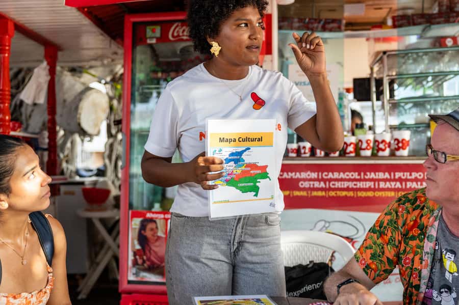 Cartagena: Guided Street Food Tour with Tastings - The guides make the biggest difference