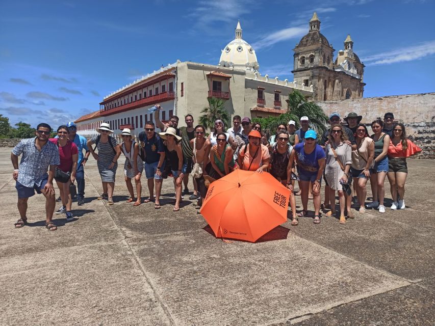 Cartagena: Historic Center and Getsemaní Shared Walking Tour - Centennial Park and Cartagena’s tropical wildlife