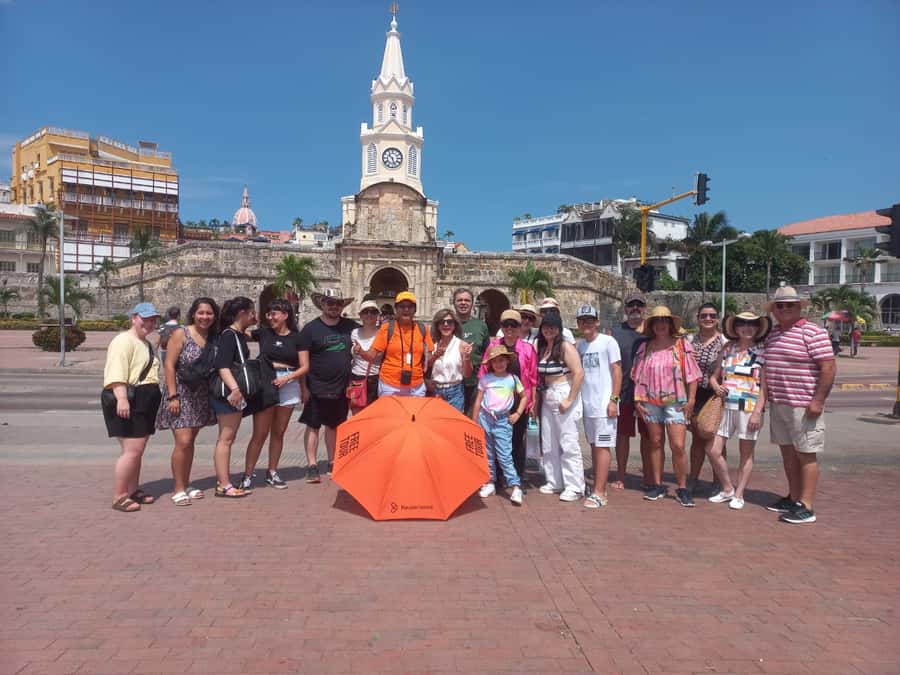 Cartagena: Historic Center and Getsemaní Shared Walking Tour - What the guides do especially well