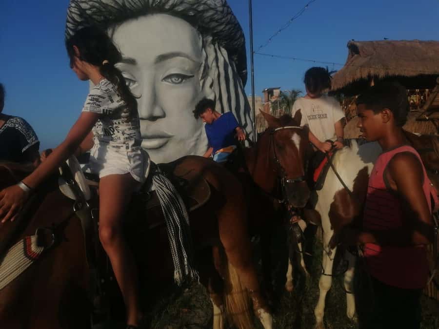 Cartagena: Horse riding on the beaches of Cartagena & PHOTOS - Riding along the sand and into the water