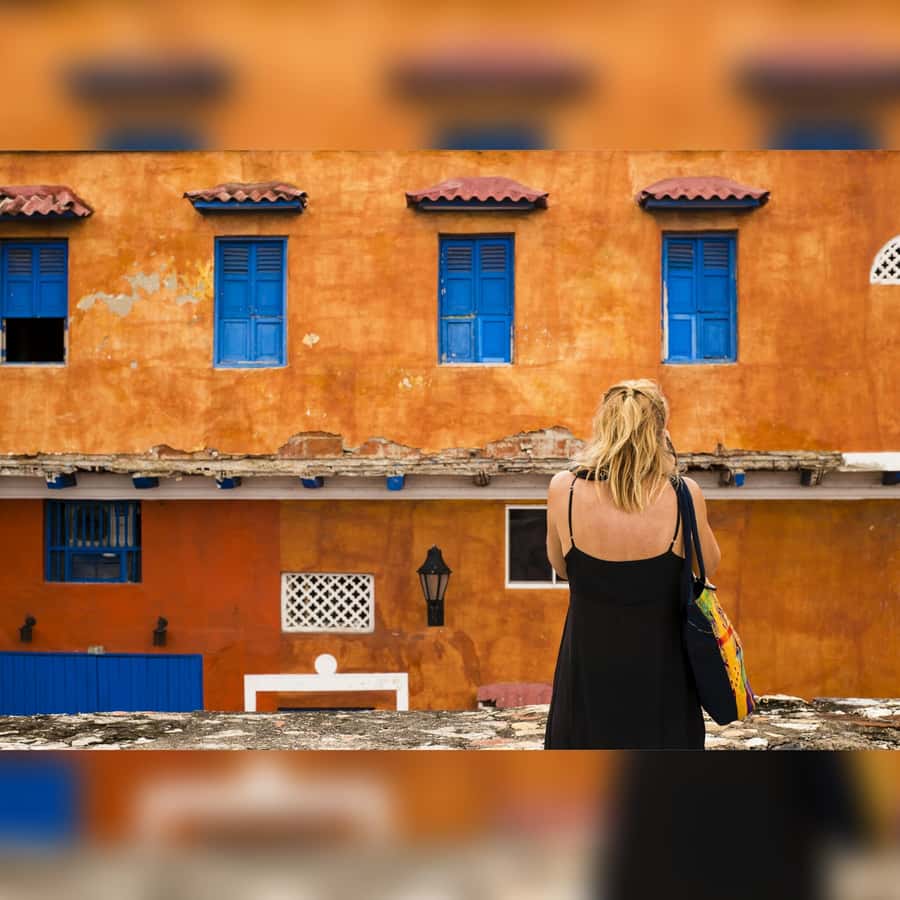Cartagena Instagram Mobile Workshop: Scenic and Trendy Shots - Starting at Plaza Trinidad in Getsemani