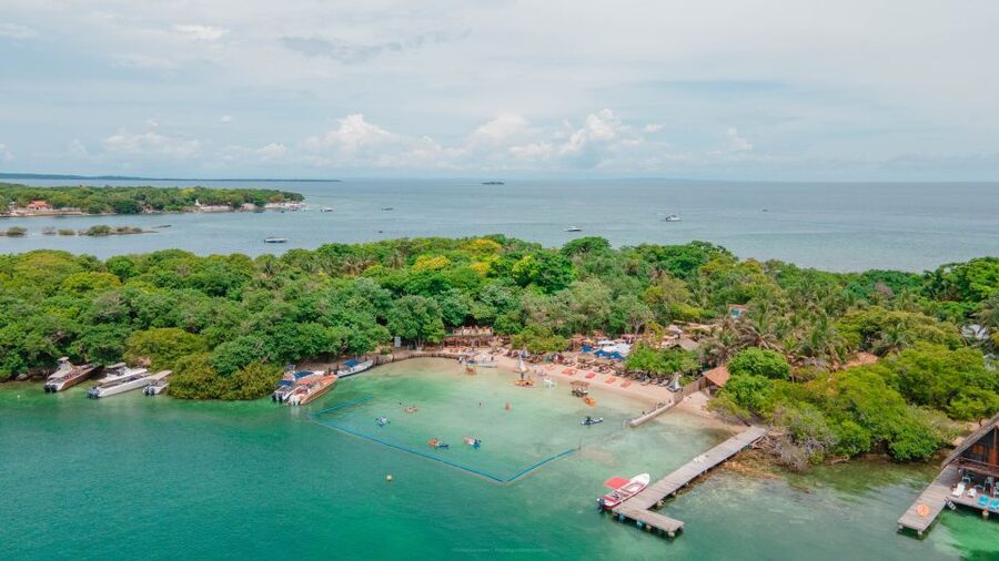 Cartagena: Islabela Islands Boat Trip with Lunch & Cocktail - Who will enjoy this island day most