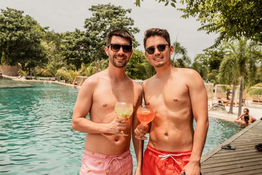Cartagena: Makani Luxury Beach Club Day Pass - The Kai Zone and the club’s main pool area