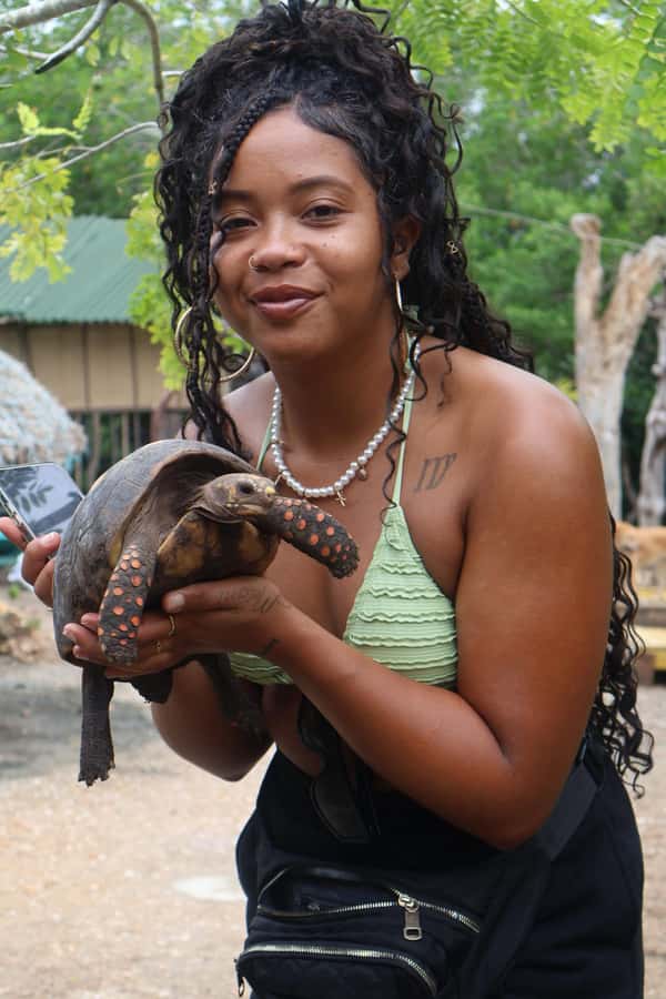 Cartagena: Mangrove Eco Tour & Fishing with Transportation - Learning to cast a fishing net