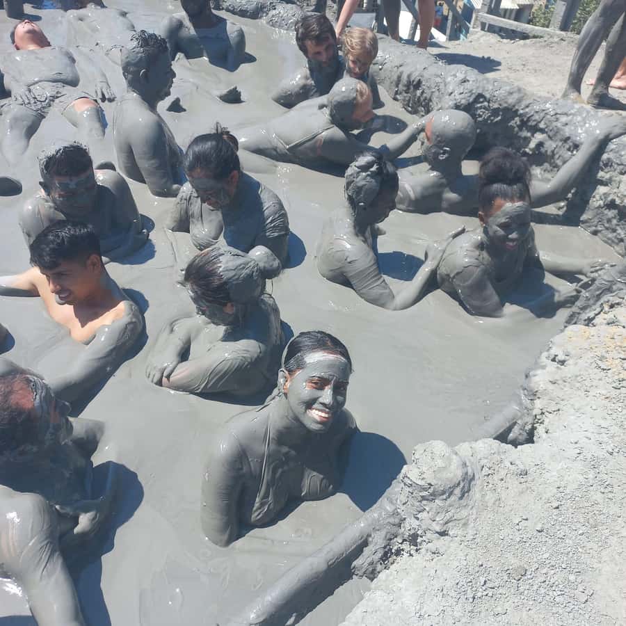 Cartagena: Mud Volcano Tour with Lunch, Pool, and Beach - Local workers and the extra services at the volcano