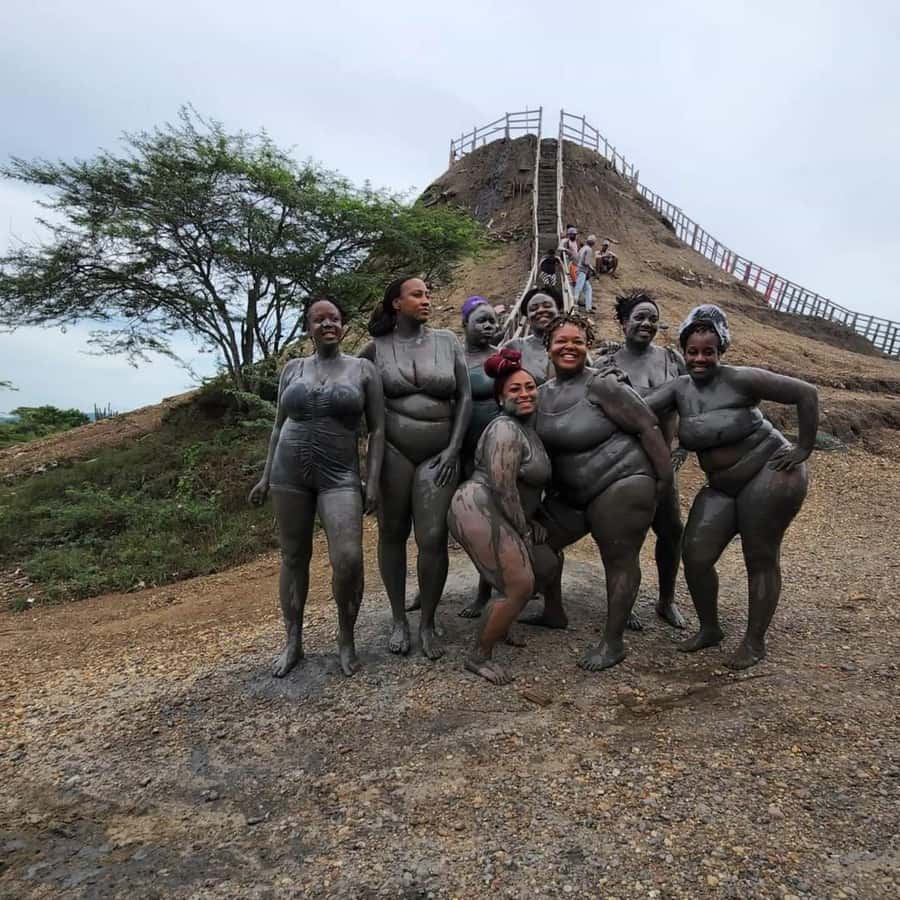 Cartagena: Mud Volcano Tour with Lunch, Pool, and Beach - Who should book this Cartagena outing?