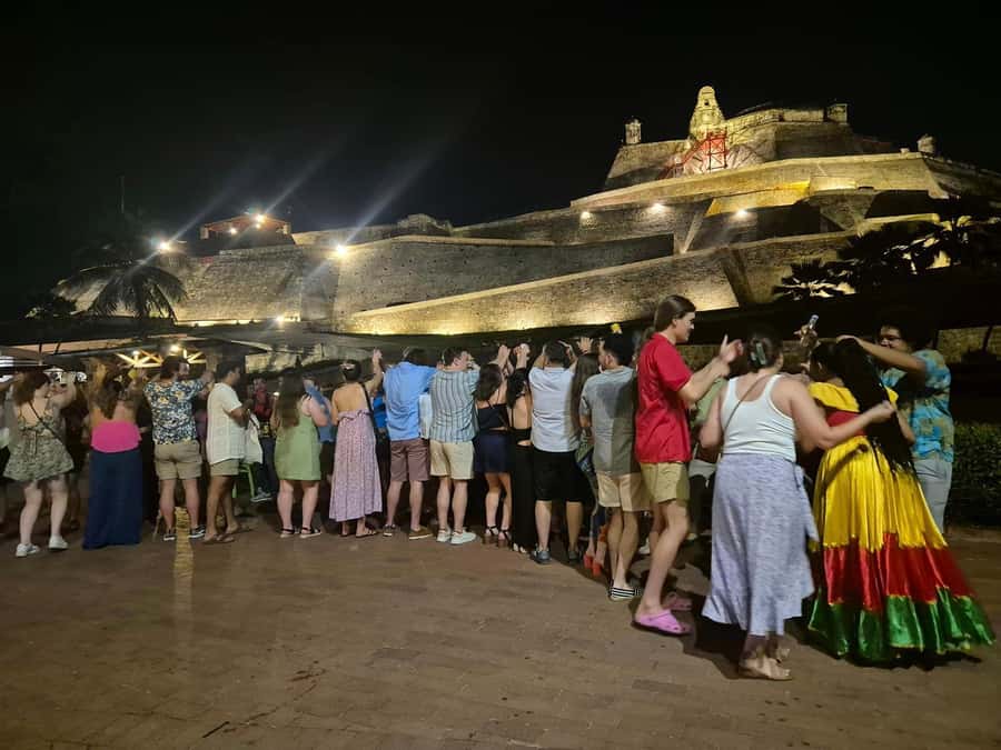 Cartagena: Night party in authentic Colombian chiva with entertainer - Old Shoes Monument: Cartagena’s most playful landmark