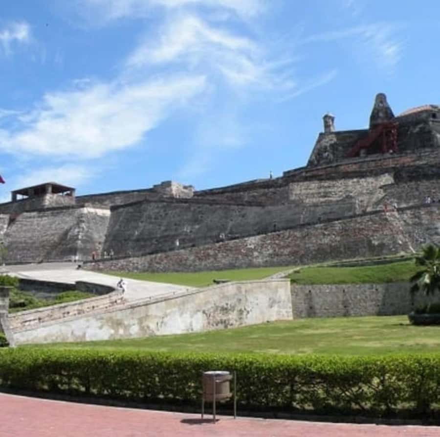 Cartagena: Panoramic City Tour, Monuments, Walls, Castle - Pickup matters more than the advertised start time
