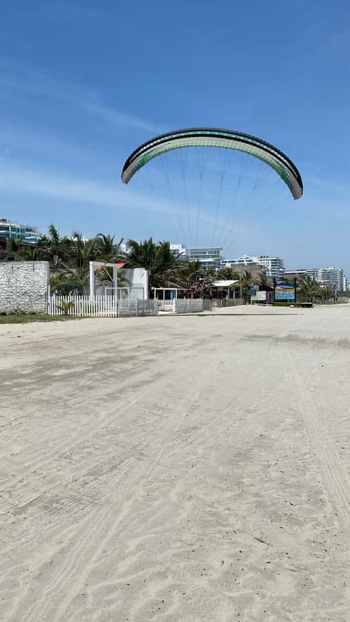 Cartagena: Paratriking Flight from the Beach - Beach time after the flight