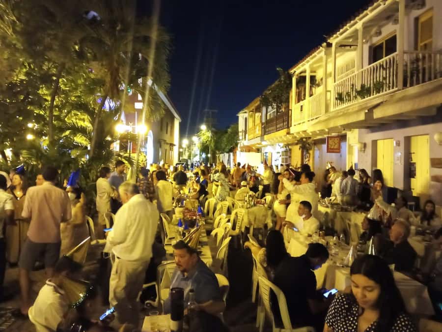Cartagena: Party Bus Tour In Cartagena - Language, group mood, and who will enjoy it most