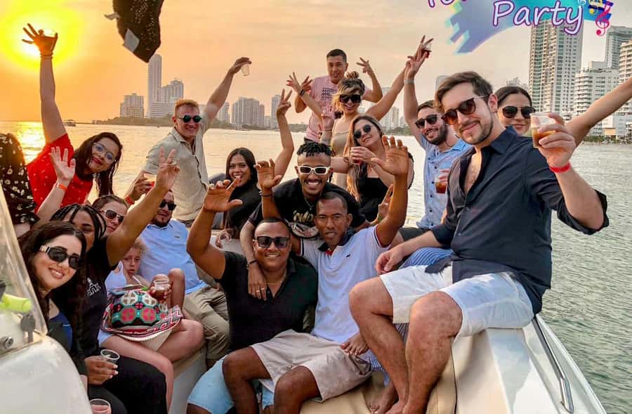 Cartagena: Private Sunset and Night Boat Tour - Why Cartagena looks different from the bay