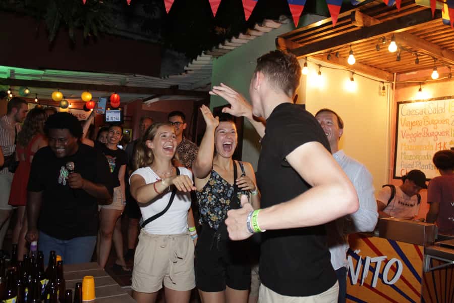 Cartagena: Pub Crawl with Dancing Lessons and Free Shots - Friday: two starting points and a combined group