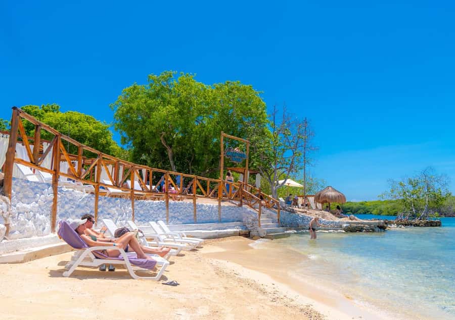 Cartagena: Rosario Islands Day Tour with Snorkel & Lunch - Key points to know before you book
