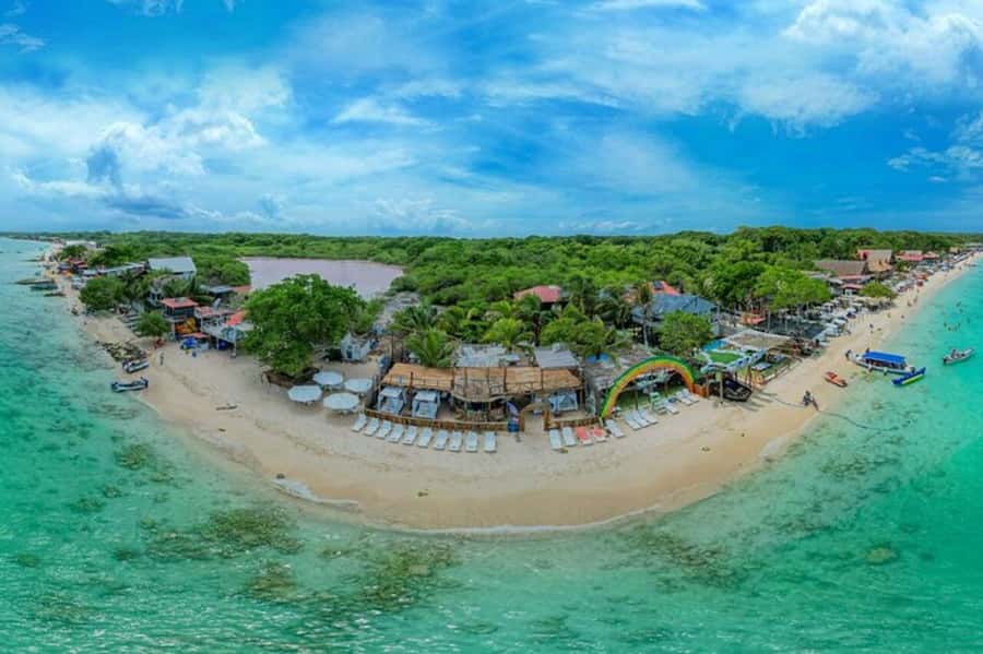 Cartagena: Rosario Islands Day Tour with Snorkel & Lunch - Why this island-hopping day works