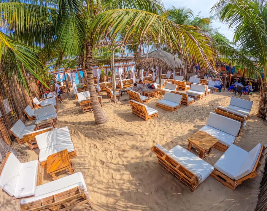 Cartagena: Rosario Islands Day Tour with Snorkel & Lunch - Tierra Bomba and the final two hours