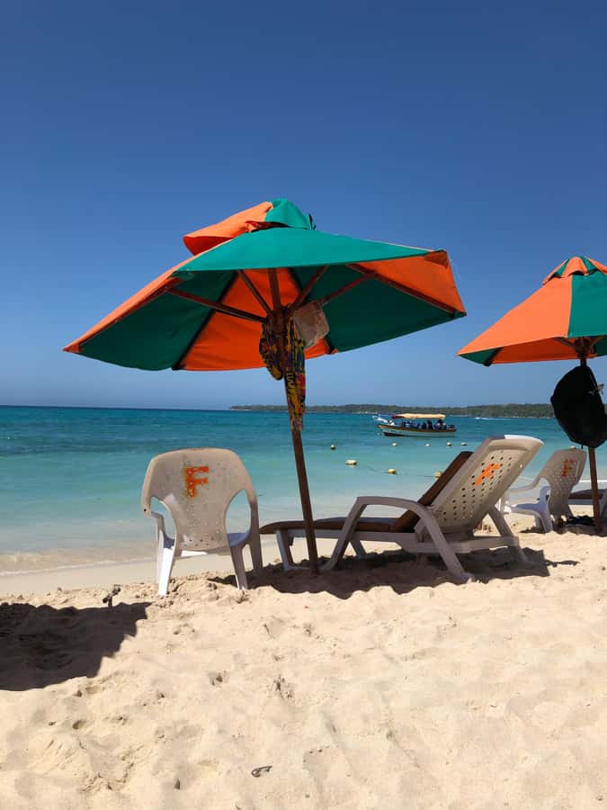Cartagena: Rosario Islands, Playa Blanca, Baru - The 45-minute oceanarium stop