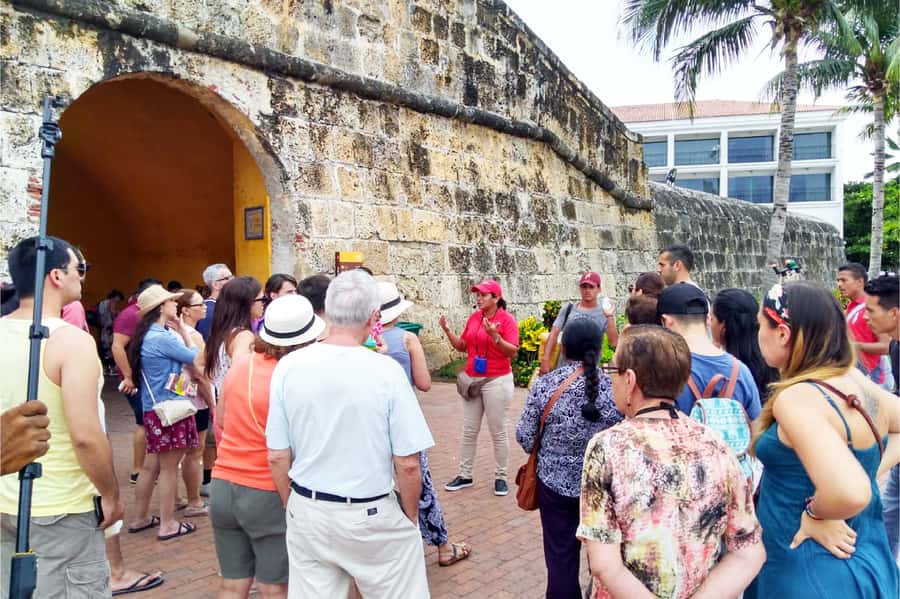 Cartagena: Shared Walking Tour of the Colonial Old Town - Squares where old and new Cartagena meet