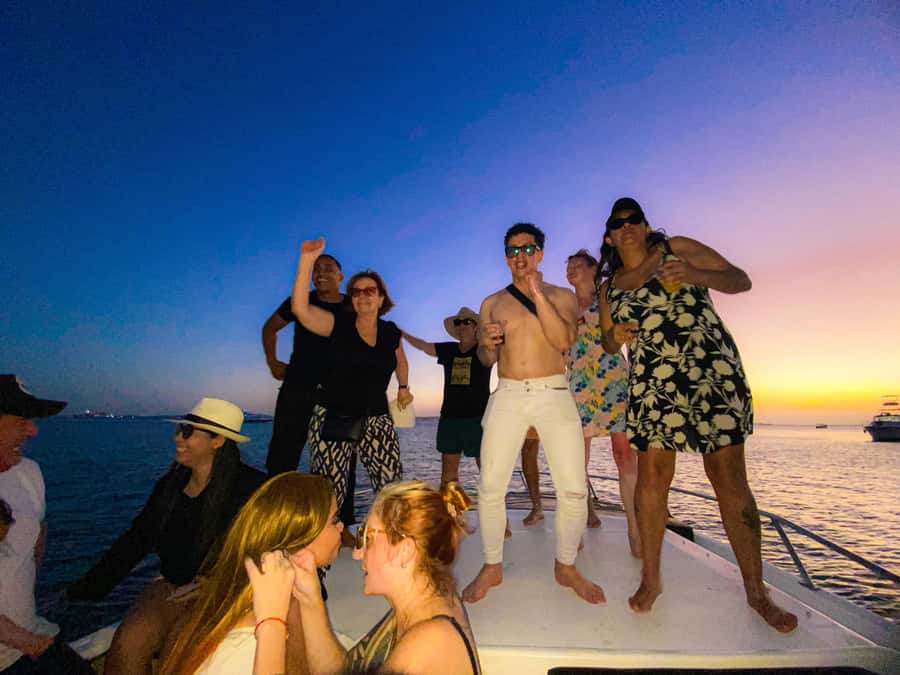 Cartagena: Speed Boat Party on the Bay with open bar - Which Departure Should You Choose?