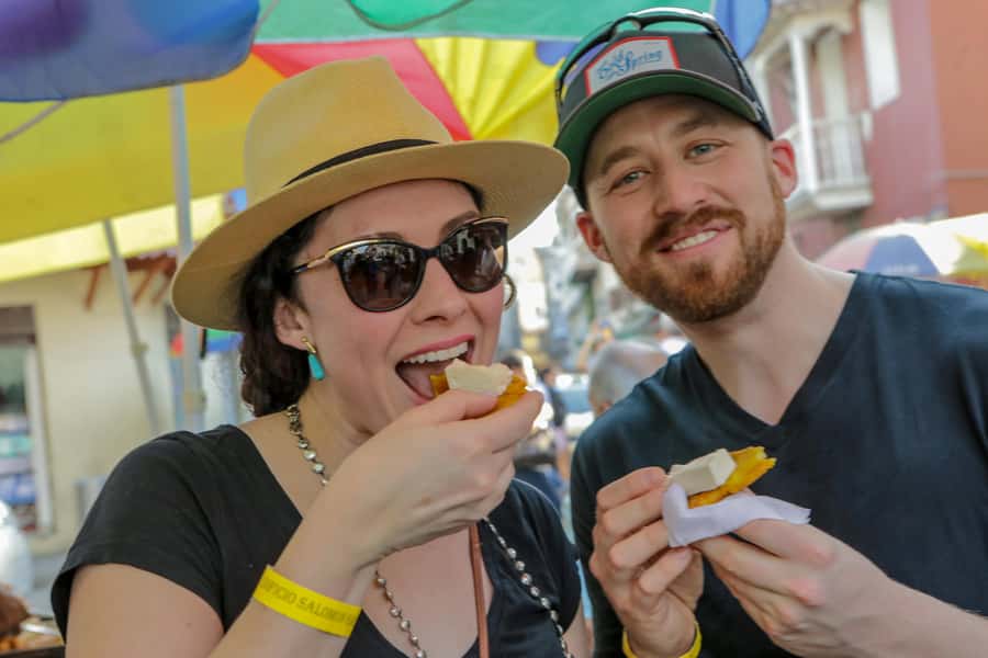 Cartagena: Street Food Walking Tour - Group size, language, and timing