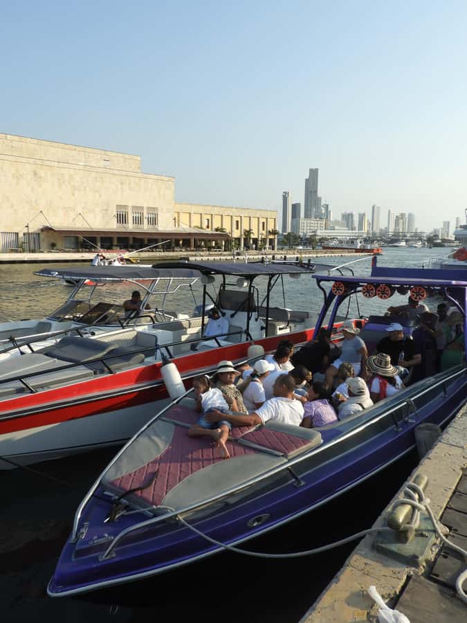 Cartagena: Sunset baytour with Dj, drinks and disco - Sunset views with music instead of a standard tour talk