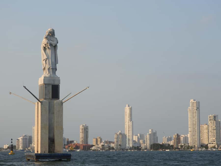 Cartagena: Sunset baytour with Dj, drinks and disco - Meeting at Muelle de los Pegasos at 4:45 p.m.