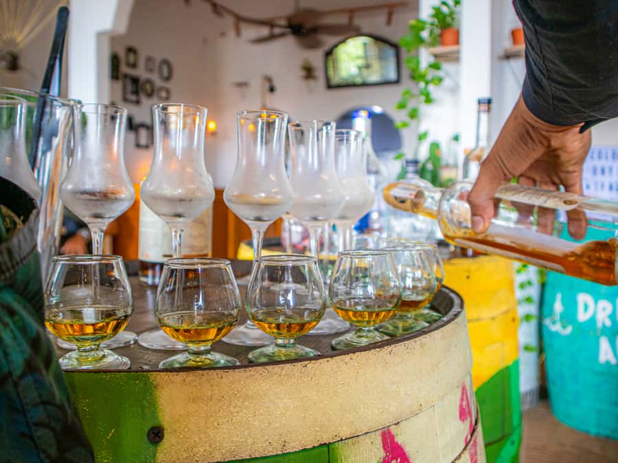 Cartagena: The Legendary Colombian Rum and Chocolate Tasting - The first pours: Colombian rum beyond one familiar style