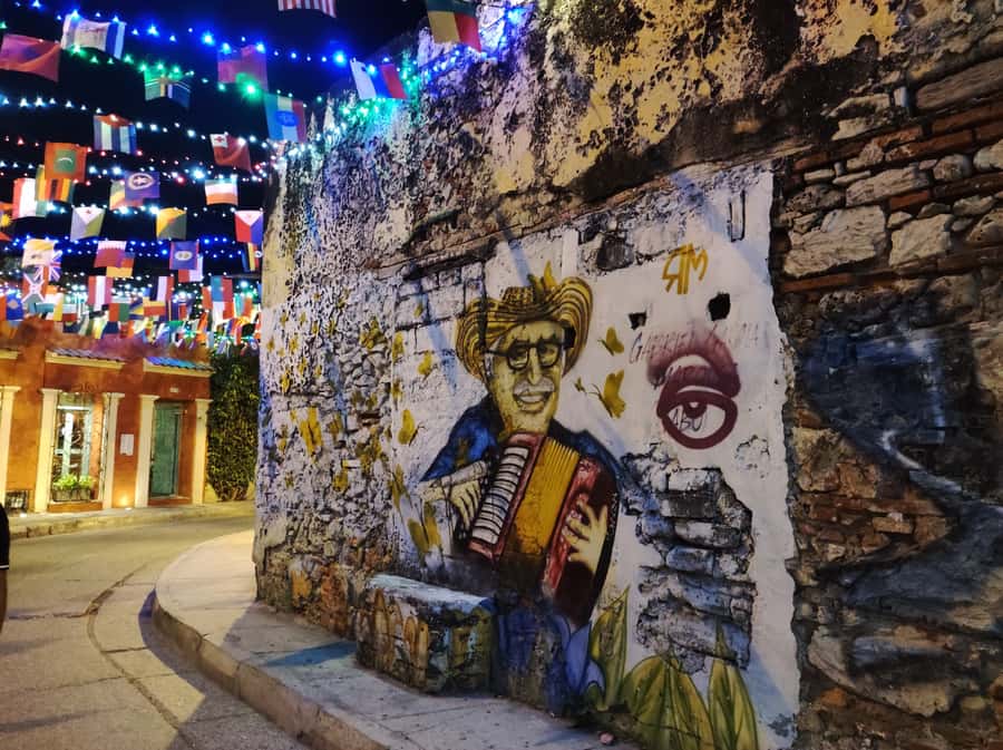Cartagena: Walled City and Getsemani Shared Walking Tour - Is $16 a fair price?