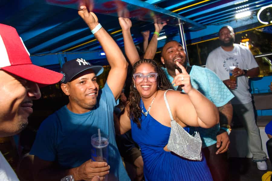 Chiva Party Cartagena: a unique experience in the city, joy and dance. - Booking tips for a smoother evening
