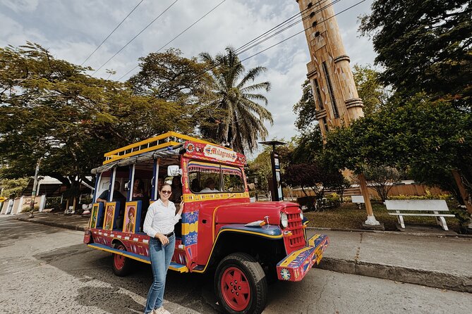 Chiva Private Cultural Tour with Audio Guide in Buga - El Faro, Cabal Park, and Buga’s civic landmarks