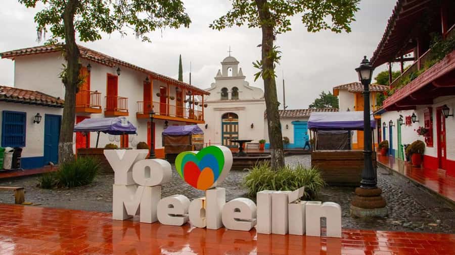 City Tour Medellin with a Chiva or a thematic van - La Alpujarra and the civic center