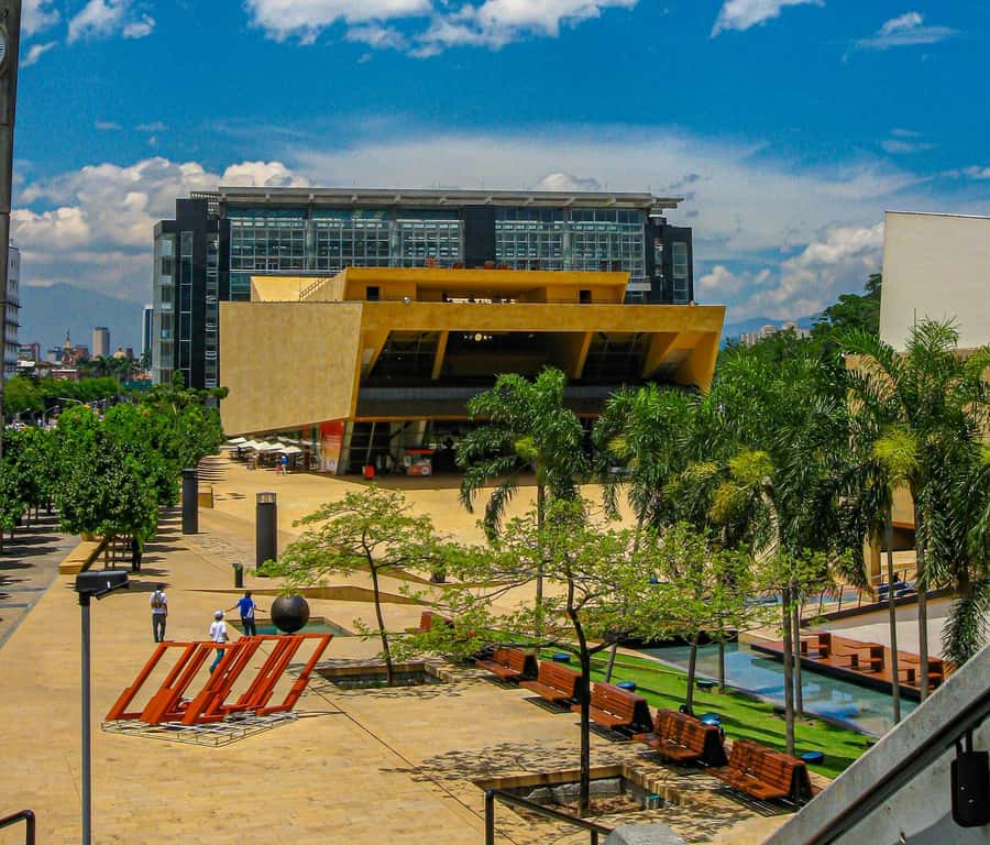 City Tour of Downtown Medellin Private or Shared - Memory House Museum and Medellín’s hard questions