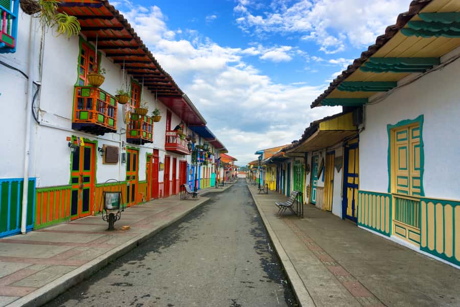 Cocora Valley: Salento & Private Horseback Riding Tour - Why this Salento and Cocora Valley combination works
