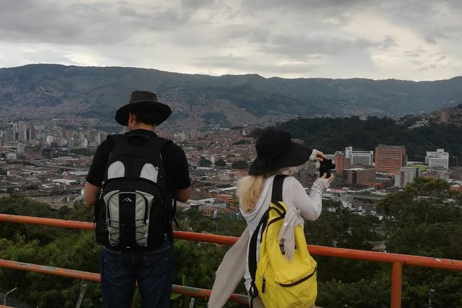 Combo Guatape and Medellin Sightseeing Tours - The story behind Guatapé Dam and Laguna de Guatapé