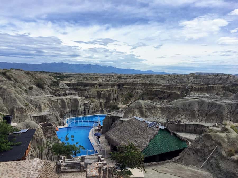 Community tour Biodiversity Latatacoa Desert Villavieja - More hiking before the viewpoint
