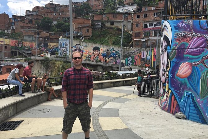 Complete Pack: Pablo Escobar Tour and Comuna 13 - Key points before you book