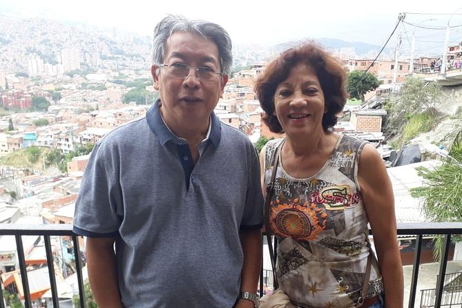 Complete Pack: Pablo Escobar Tour and Comuna 13 - The city drive adds useful context