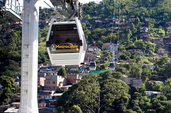Comuna 13 & Downtown: From violence to innovation - Starting at Plaza Botero with 23 sculptures