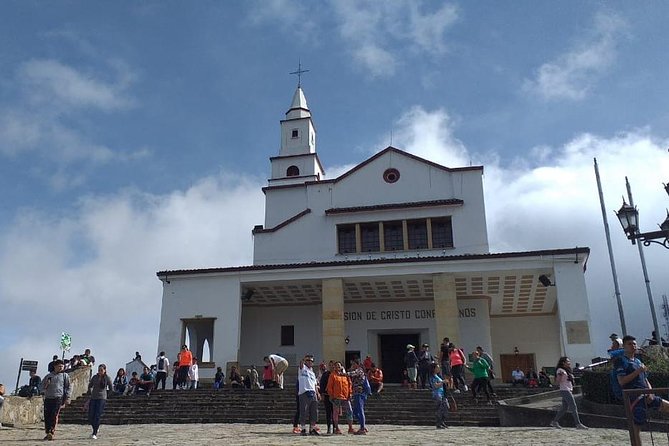 Descubre la Magia: Catedral de Sal & Bogotá en 1 Día - La Candelaria connects Bogotá’s old stories