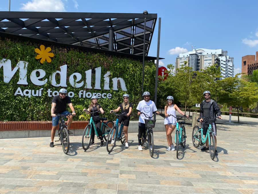 E-Bike City Tour Medellin with Local beer and Snacks - Meeting at San Joaquin Church