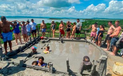 Enjoy the totumo volcano from cartagena + snack