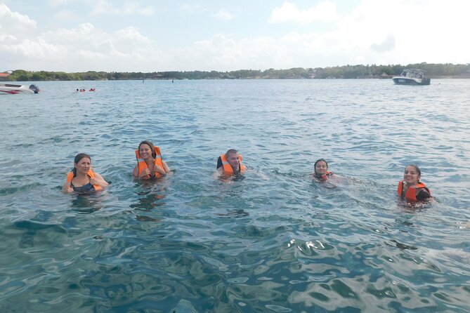 Family Day Trip - Private Boat Charter To The Rosario Islands - Barú and its white-sand beaches